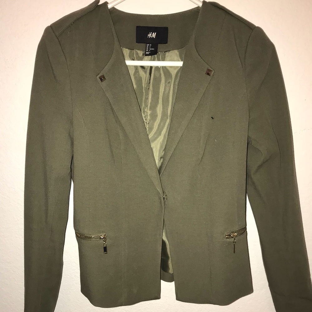 A green jacket